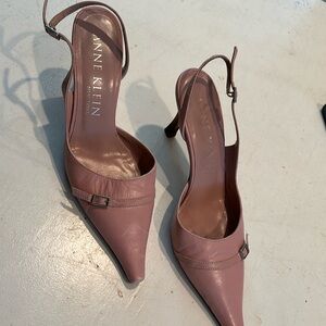 Anne Klein pink slides